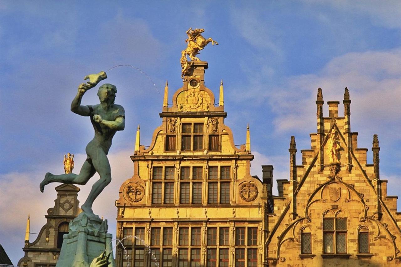 Sleep Inn - Black And Gold Loft Antwerp Cityview Exteriör bild